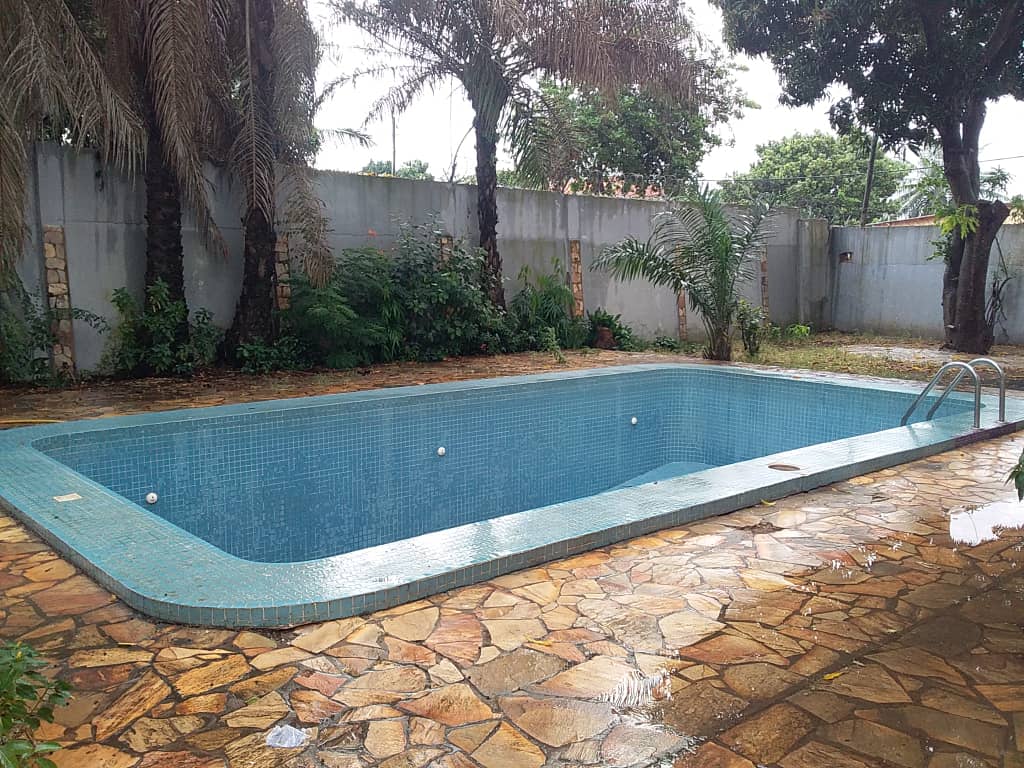 N° 4489 :
                        Villa à vendre , Todman, Lome, Togo : 300 000  000 XOF/vie