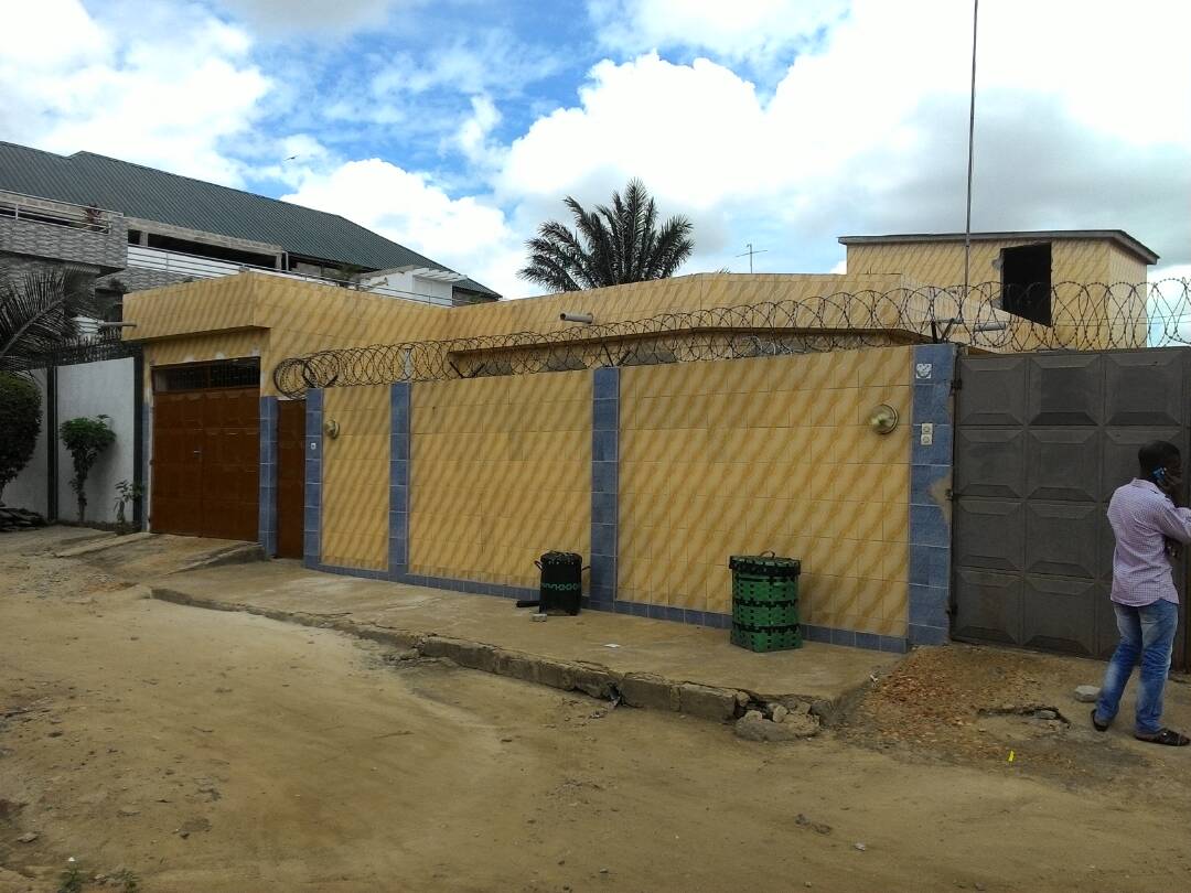 N° 4184 :
                            Villa à vendre , Adidogome, Lome, Togo : 175 000  000 XOF/vie