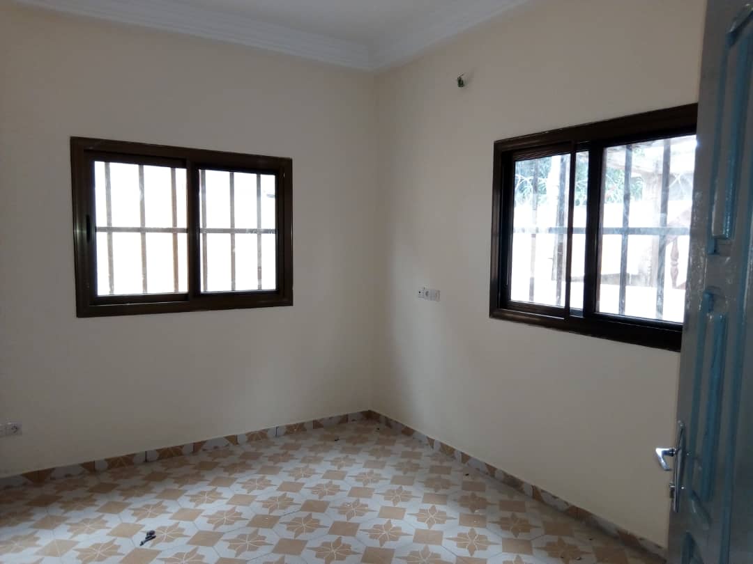 N° 4189 :
                            Villa à louer , Adidogome, Lome, Togo : 200 000 XOF/mois