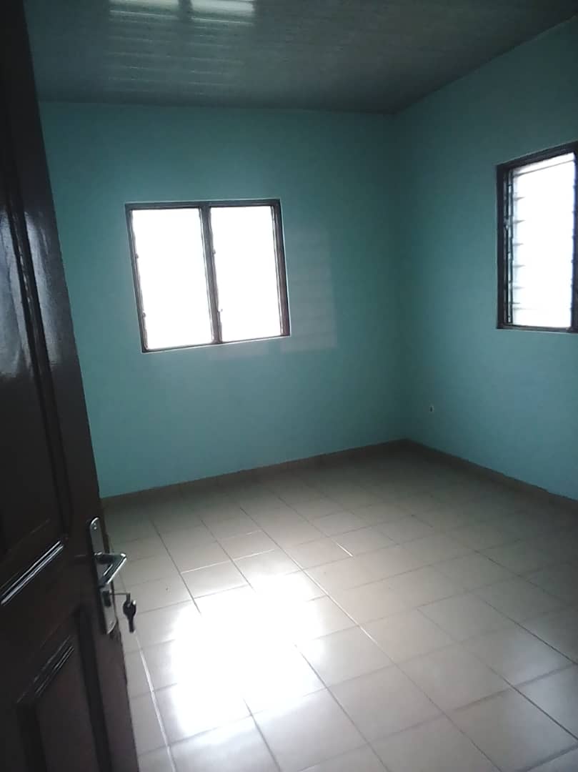 N° 4522 :
                        Appartement à louer , Totsi, Lome, Togo : 110 000 XOF/mois