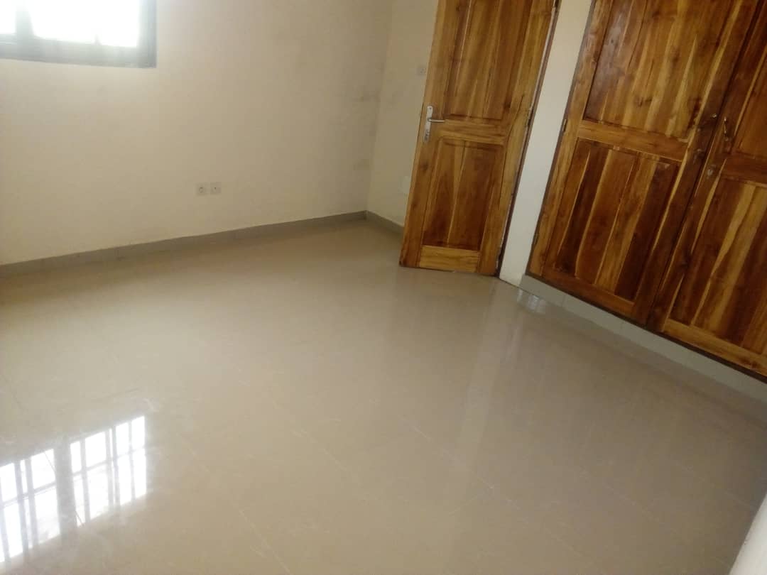 N° 4785 :
                        Appartement à louer , Agbalepedo, Lome, Togo : 120 000 XOF/mois