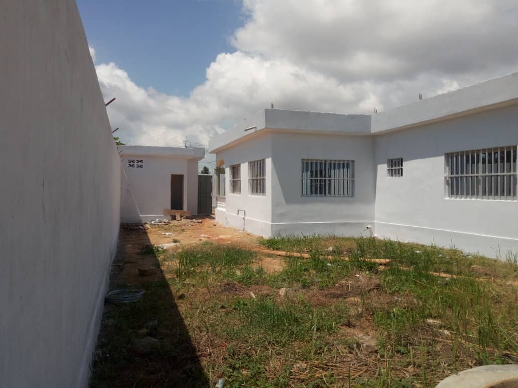 N° 4526 :
                            Villa à louer , Sagbado, Lome, Togo : 250 000 XOF/mois