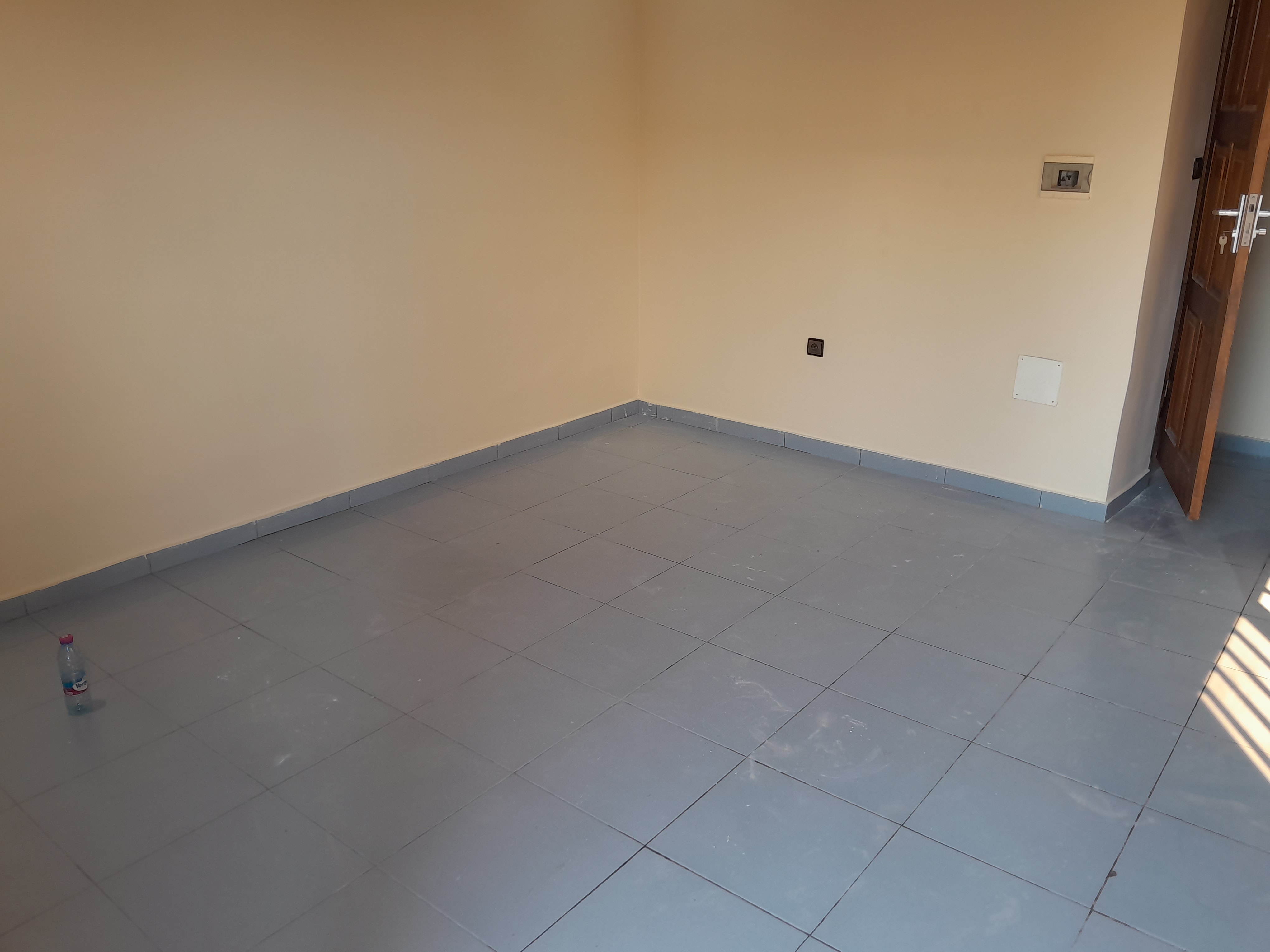 N° 5392 :
                            Chambre à louer , Hedzranawoe , Lome, Togo : 30 000 XOF/mois