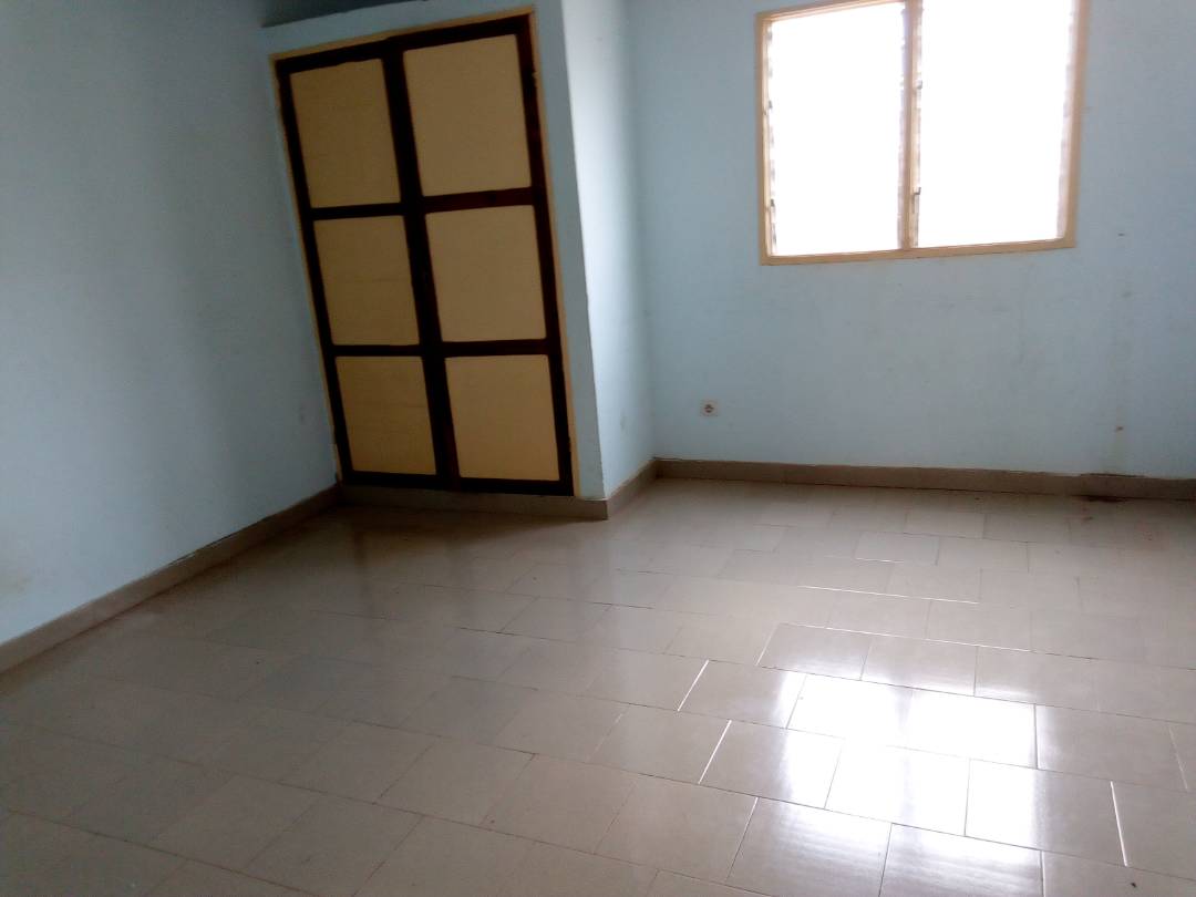 N° 4262 :
                            2 chambres salon à louer , Agoe, Lome, Togo : 40 000 XOF/mois