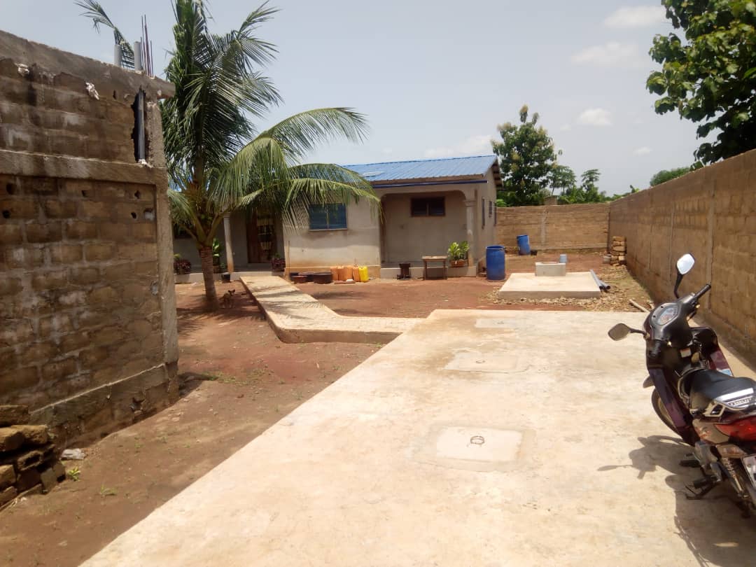 N° 4502 :
                            Villa à vendre , Ananissime, Kovie, Togo : 11 000  000 XOF/vie