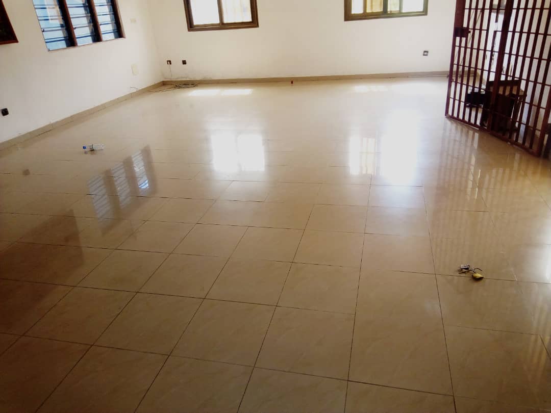 N° 4315 :
                            Villa à louer , Adidogome, Lome, Togo : 130 000 XOF/mois