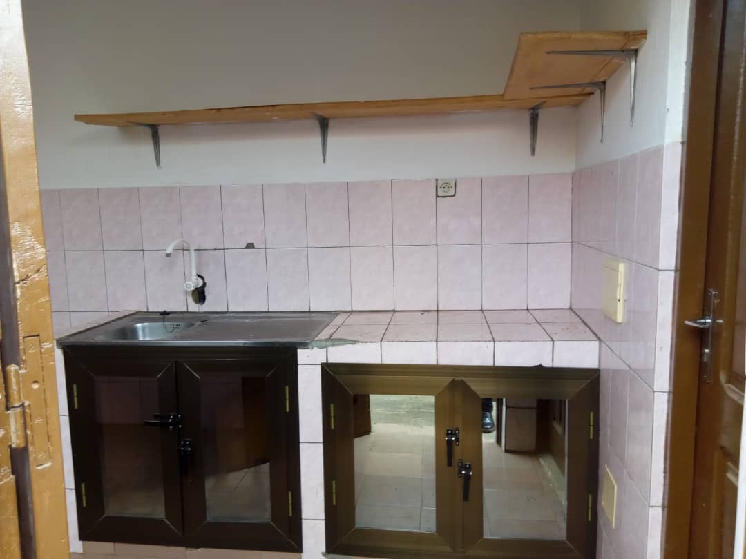 N° 4332 :
                        Appartement à louer , Avedji, Lome, Togo : 50 000 XOF/mois