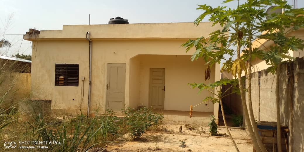 N° 4456 :
                        Villa à vendre , Adidogome, Lome, Togo : 20 000  000 XOF/vie