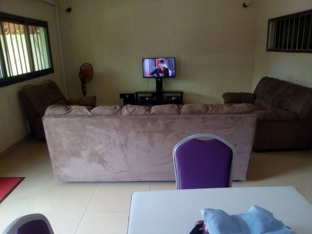 N° 4143 :
                            Appartement à louer , Togo 2000, Lome, Togo : 300 000 XOF/mois