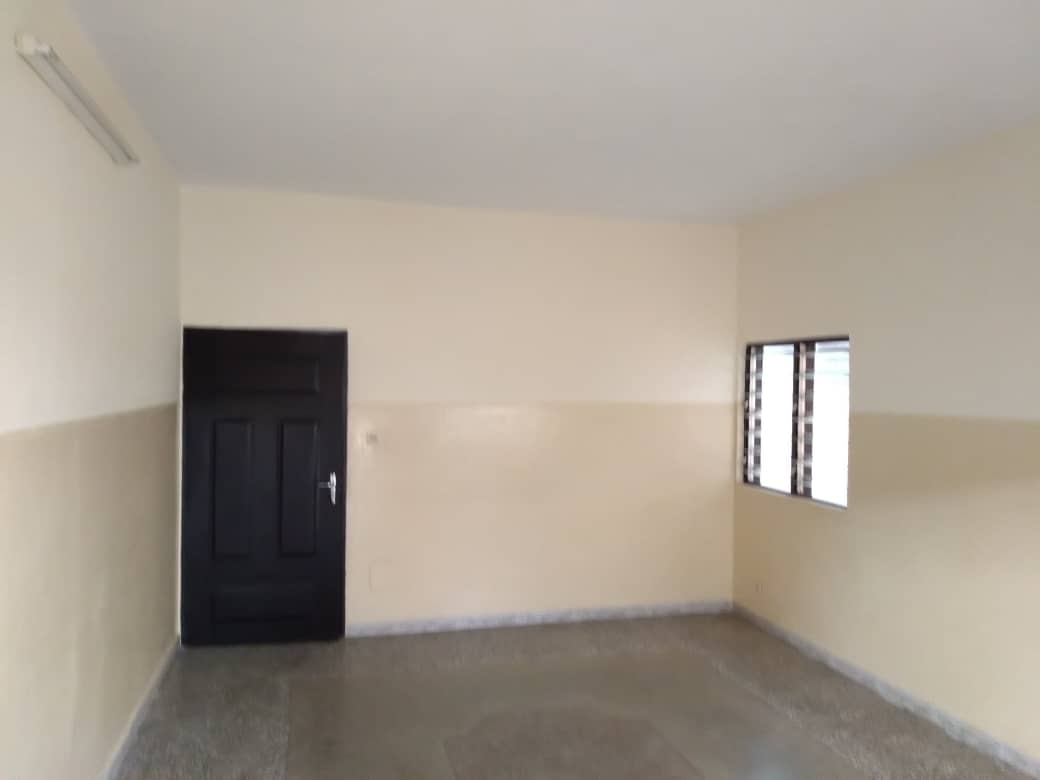 N° 4242 :
                            Appartement à louer , Djidjolé, Lome, Togo : 65 000 XOF/mois