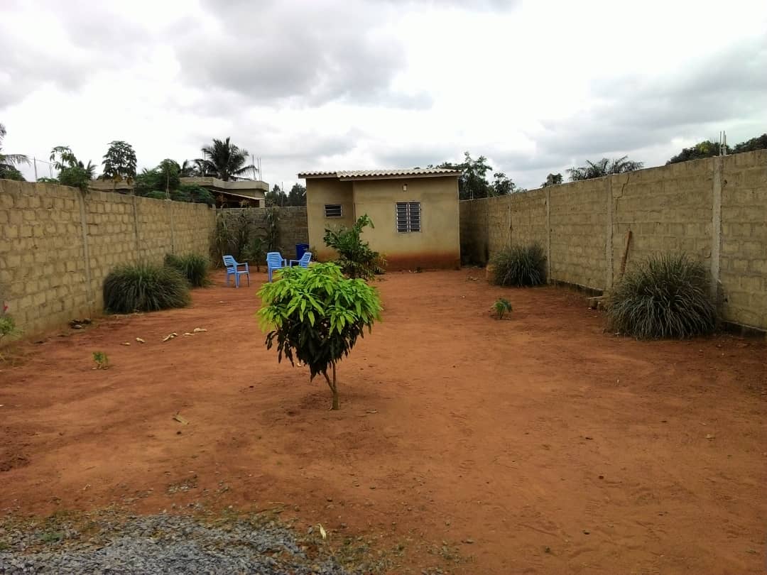N° 4781 :
                        Maison à vendre , Adidogome, Lome, Togo : 12 000  000 XOF/vie