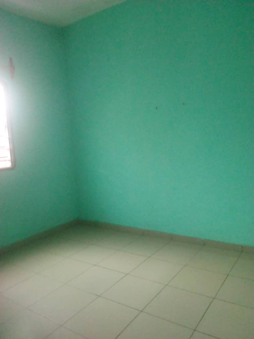 N° 4383 :
                        Appartement à louer , Agoe, Lome, Togo : 45 000 XOF/mois