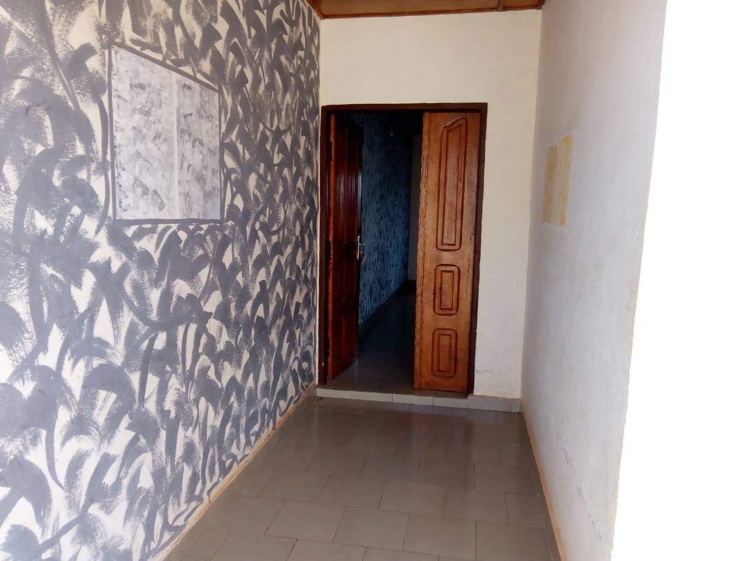 N° 4262 :
                            2 chambres salon à louer , Agoe, Lome, Togo : 40 000 XOF/mois
