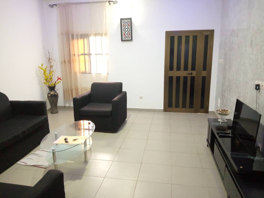 N° 5214 :
                            Appartement meublé à louer , Hedzranawoe, Lome, Togo : 350 000 XOF/mois