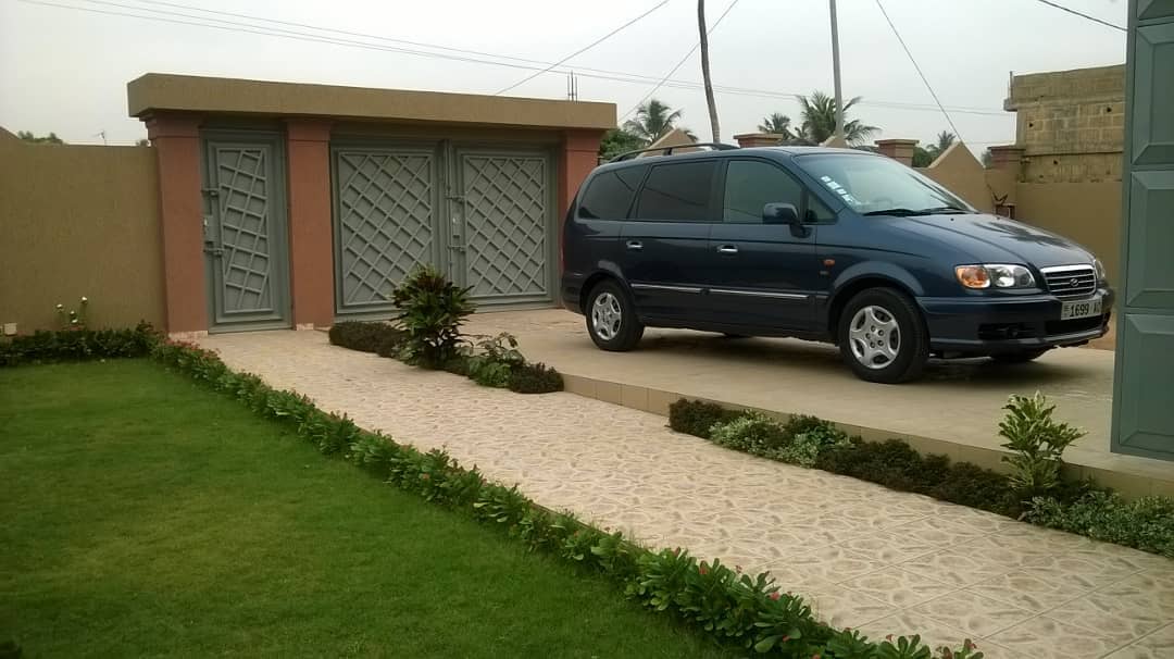 N° 4373 :
                        Villa meublée à louer ,  avepozo , Lome, Togo : 600 000 XOF/mois