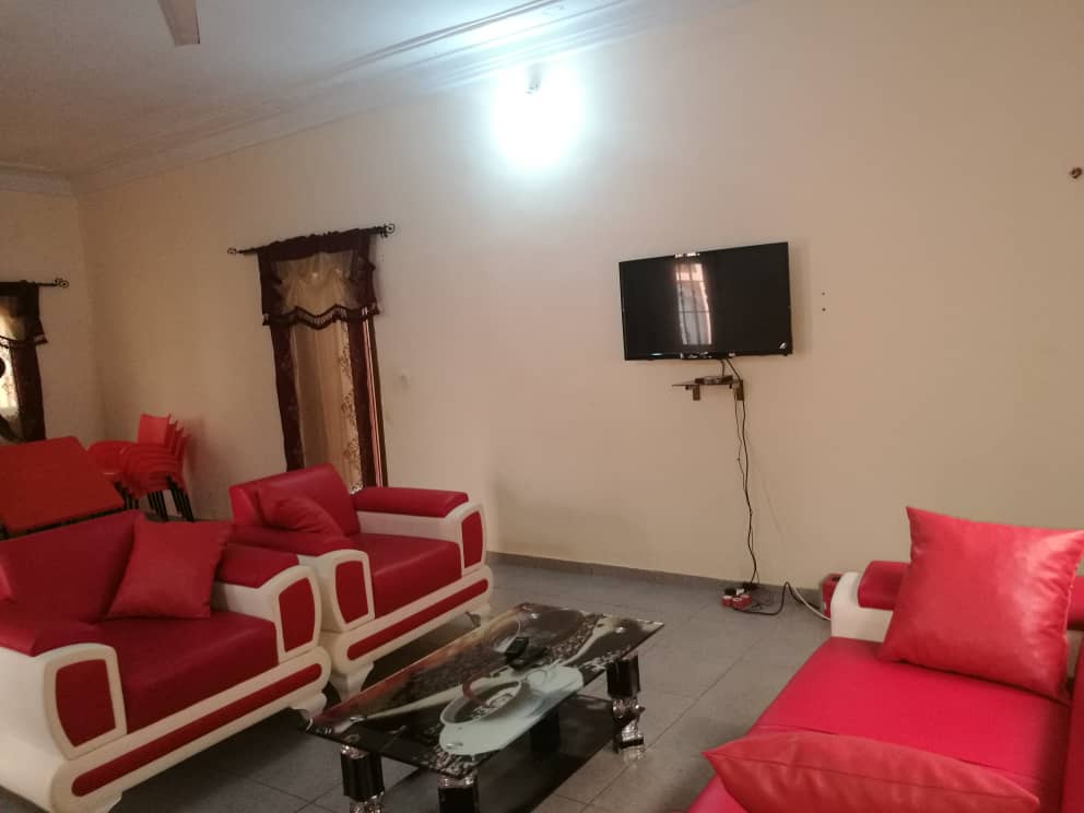 N° 4807 :
                        Appartement meublé à louer , Agoe sogbossito, Lome, Togo : 150 000 XOF/mois