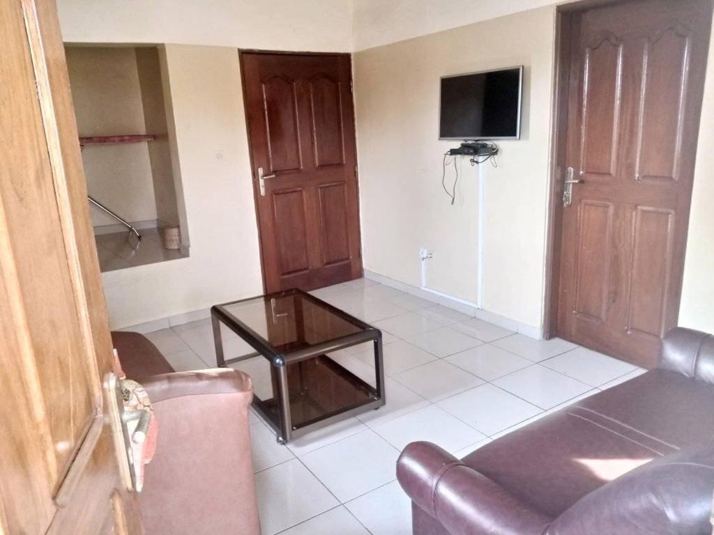 N° 5340 :
                        Appartement meublé à louer , Agbalepedo, Lome, Togo : 150 000 XOF/mois