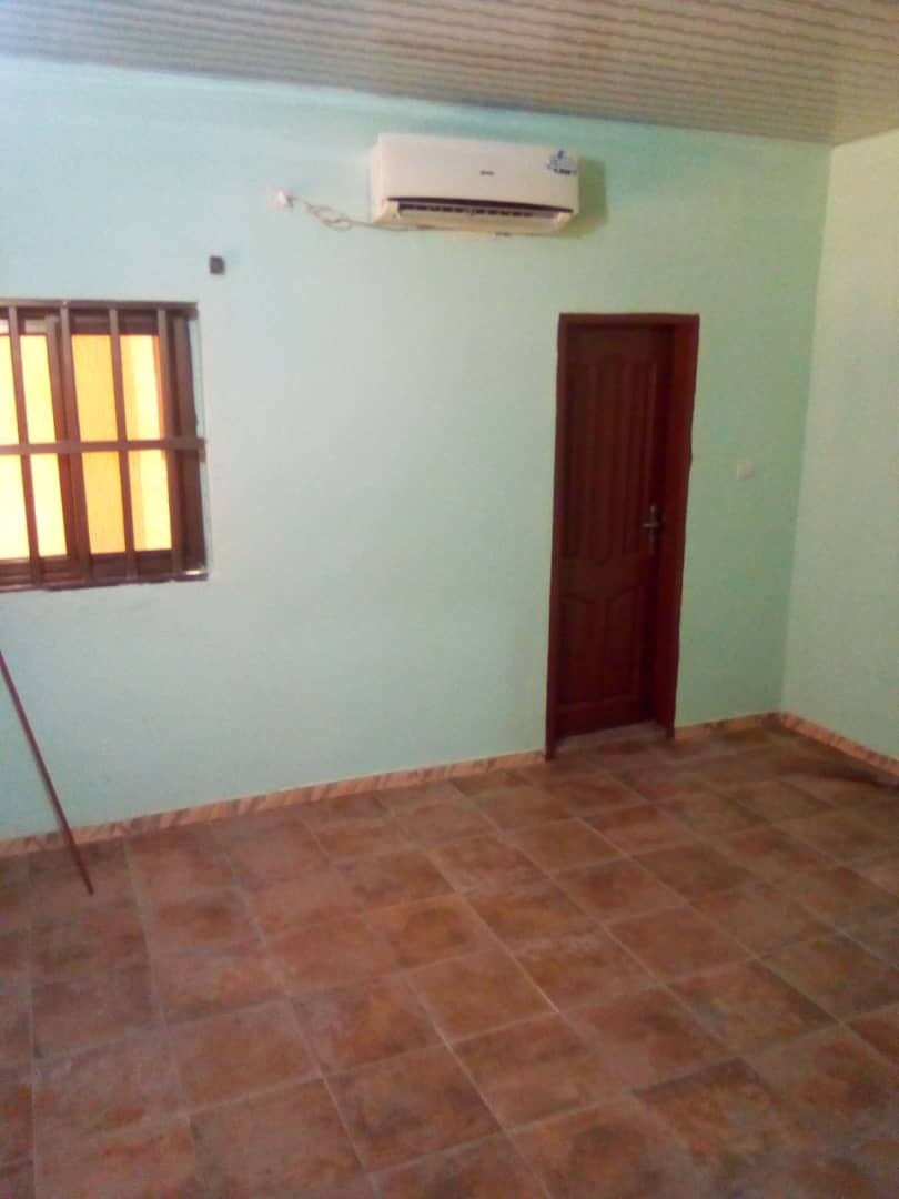 N° 4405 :
                            Villa à louer , Adidogome, Lome, Togo : 150 000 XOF/mois