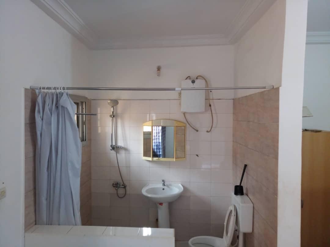N° 4388 :
                            Appartement meublé à louer , Adidogome, Lome, Togo : 300 000 XOF/mois