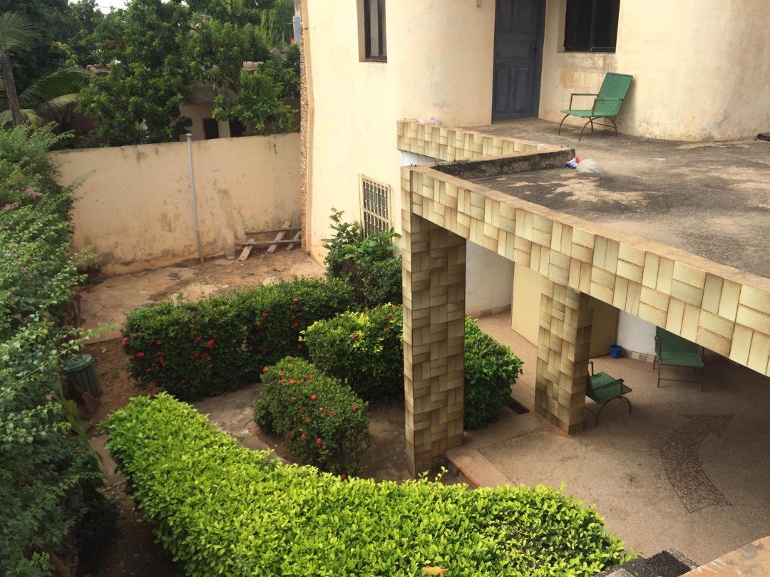 N° 4545 :
                            Maison à vendre , Agoe , Lome, Togo : 80 000  000 XOF/vie