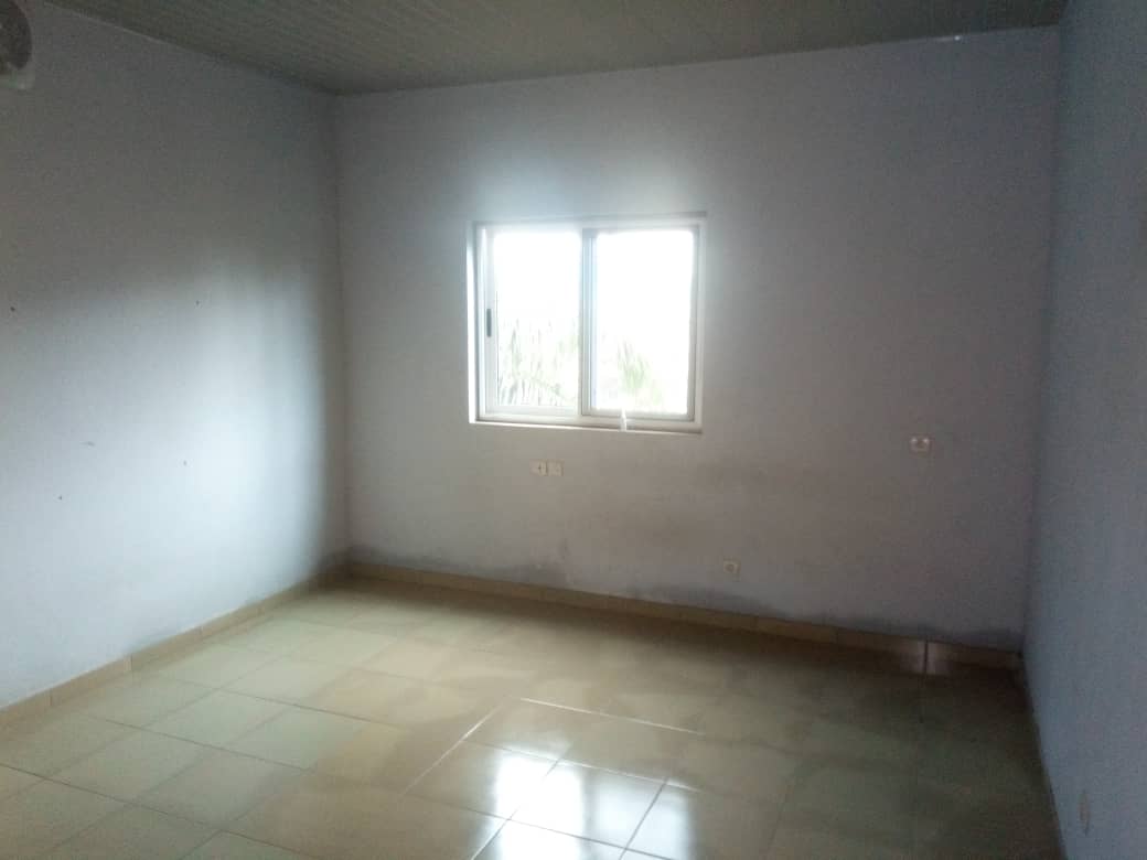 N° 4239 :
                            Appartement à louer , Avedji, Lome, Togo : 60 000 XOF/mois
