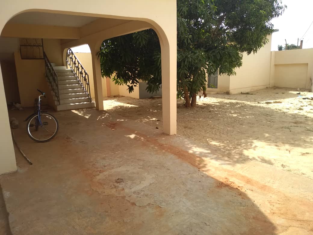 N° 4753 :
                        Villa à louer , Agoe demakpoe , Lome, Togo : 320 000 XOF/mois