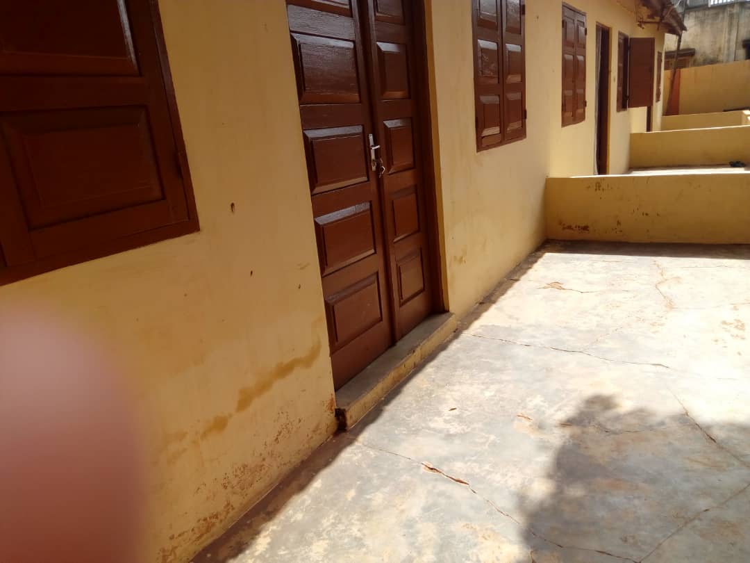 N° 4331 :
                        Appartement à louer , Agoe, Lome, Togo : 45 000 XOF/mois