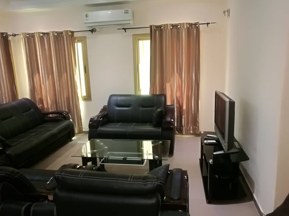 N° 4873 :
                        Appartement meublé à louer , Agoe, Lome, Togo : 350 000 XOF/mois