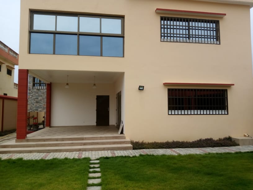N° 5104 :
                        Villa à louer , Baguida, Lome, Togo : 750 000 XOF/mois