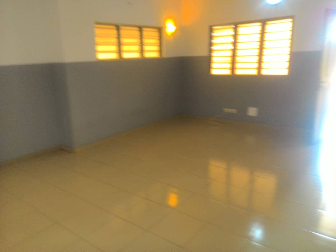 N° 4324 :
                            Chambre salon à louer , Agoe , Lome, Togo : 50 000 XOF/mois