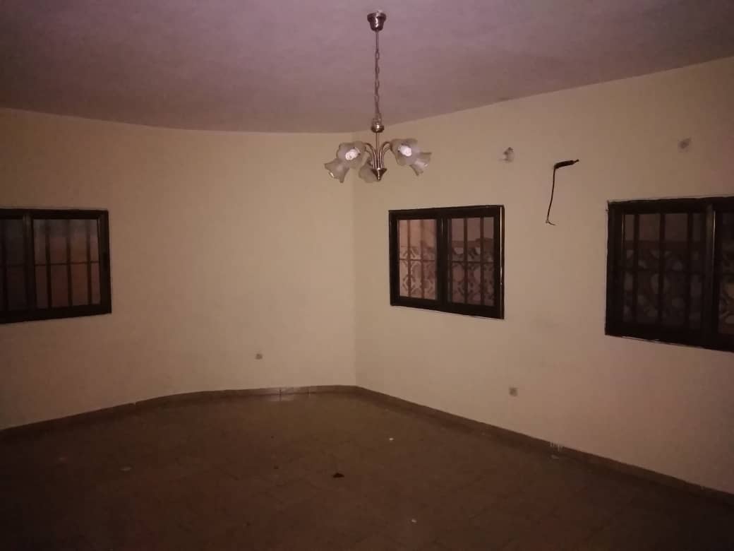 N° 5016 :
                        Appartement à louer , Agbalepedo, Lome, Togo : 102 000 XOF/mois