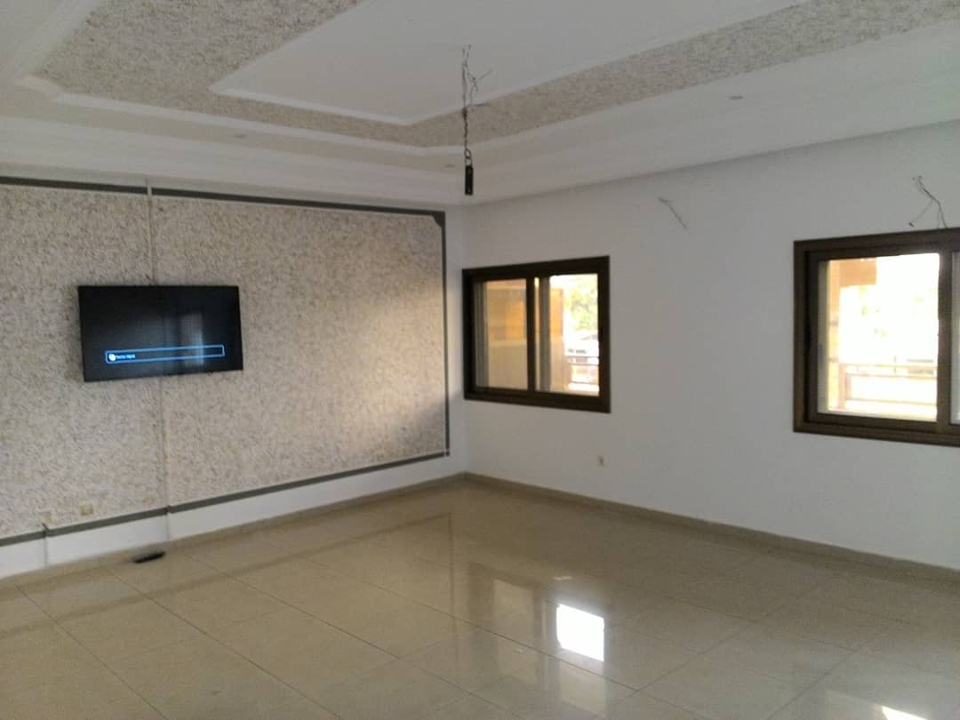 N° 4870 :
                        Appartement à louer , Adidogome, Lome, Togo : 200 000 XOF/mois