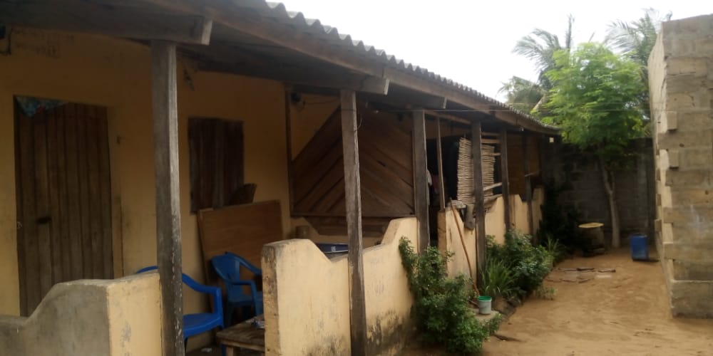 N° 5045 :
                        Maison à vendre , Avepozo, Lome, Togo : 23 000  000 XOF/vie