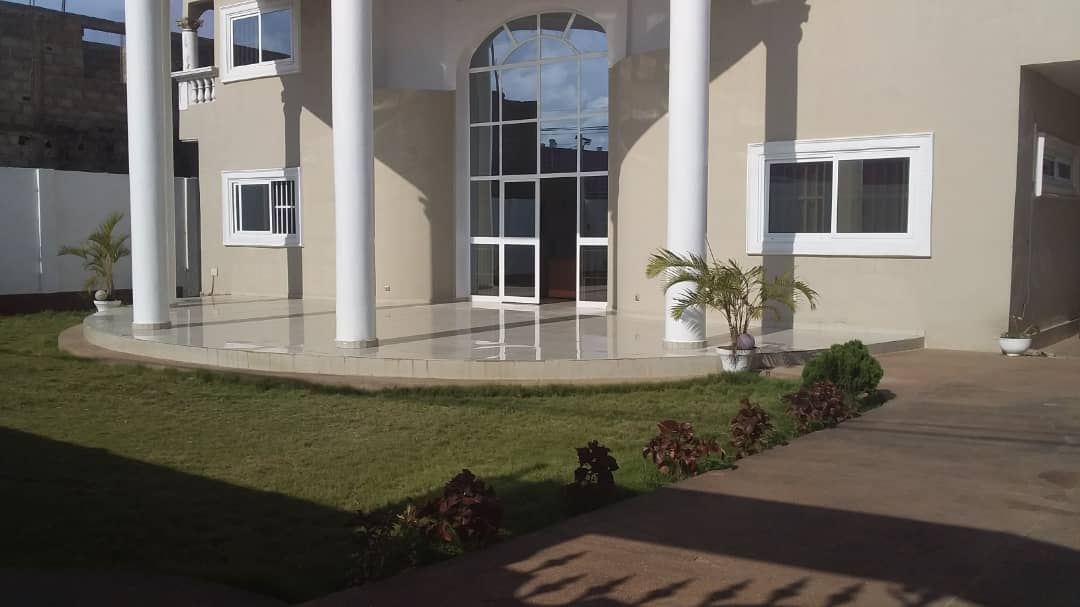 N° 4340 :
                        Villa à louer , Baguida, Lome, Togo : 1 300  000 XOF/mois