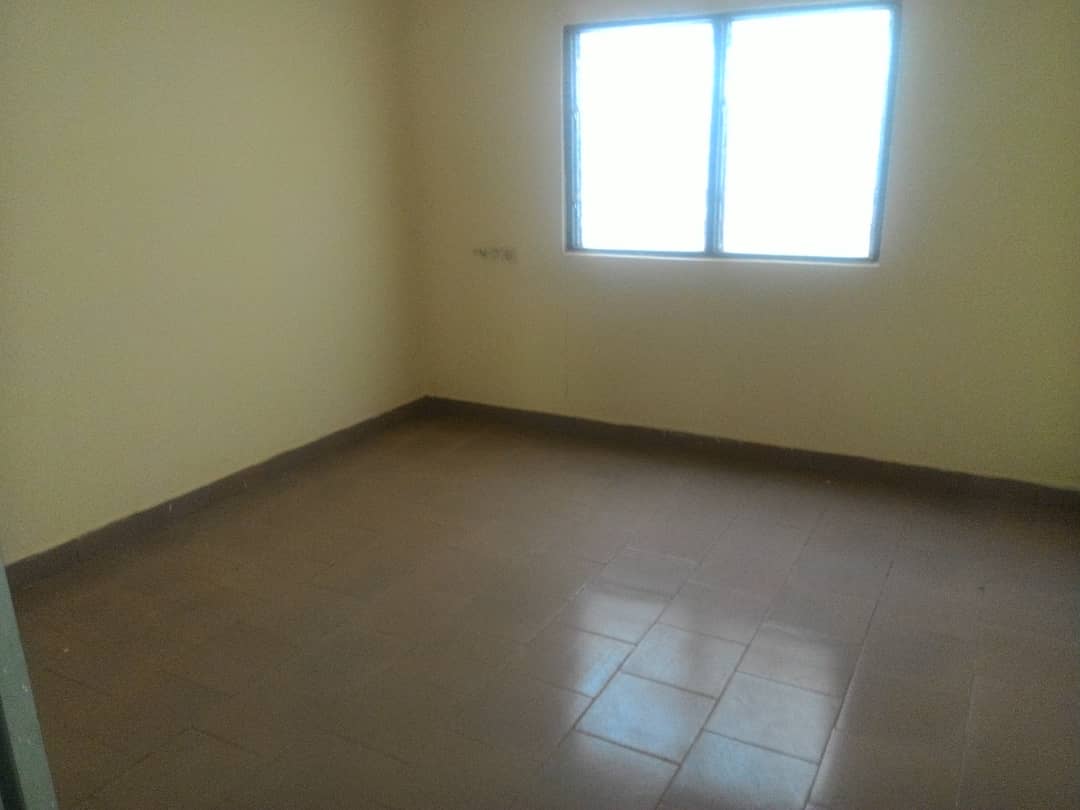 N° 4566 :
                            Appartement à louer , Assigome, Lome, Togo : 80 000 XOF/mois