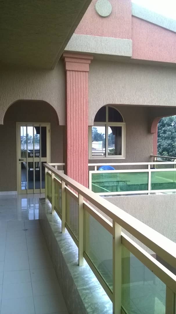 N° 4373 :
                            Villa meublée à louer ,  avepozo , Lome, Togo : 600 000 XOF/mois