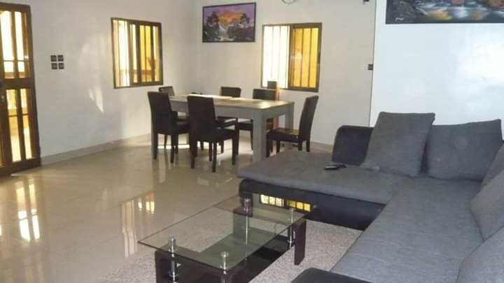 N° 4433 :
                        Villa meublée à louer , Agoe, Lome, Togo : 250 000 XOF/mois