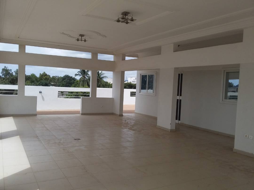 N° 4151 :
                            Villa à louer , Adidogome, Lome, Togo : 500 000 XOF/mois