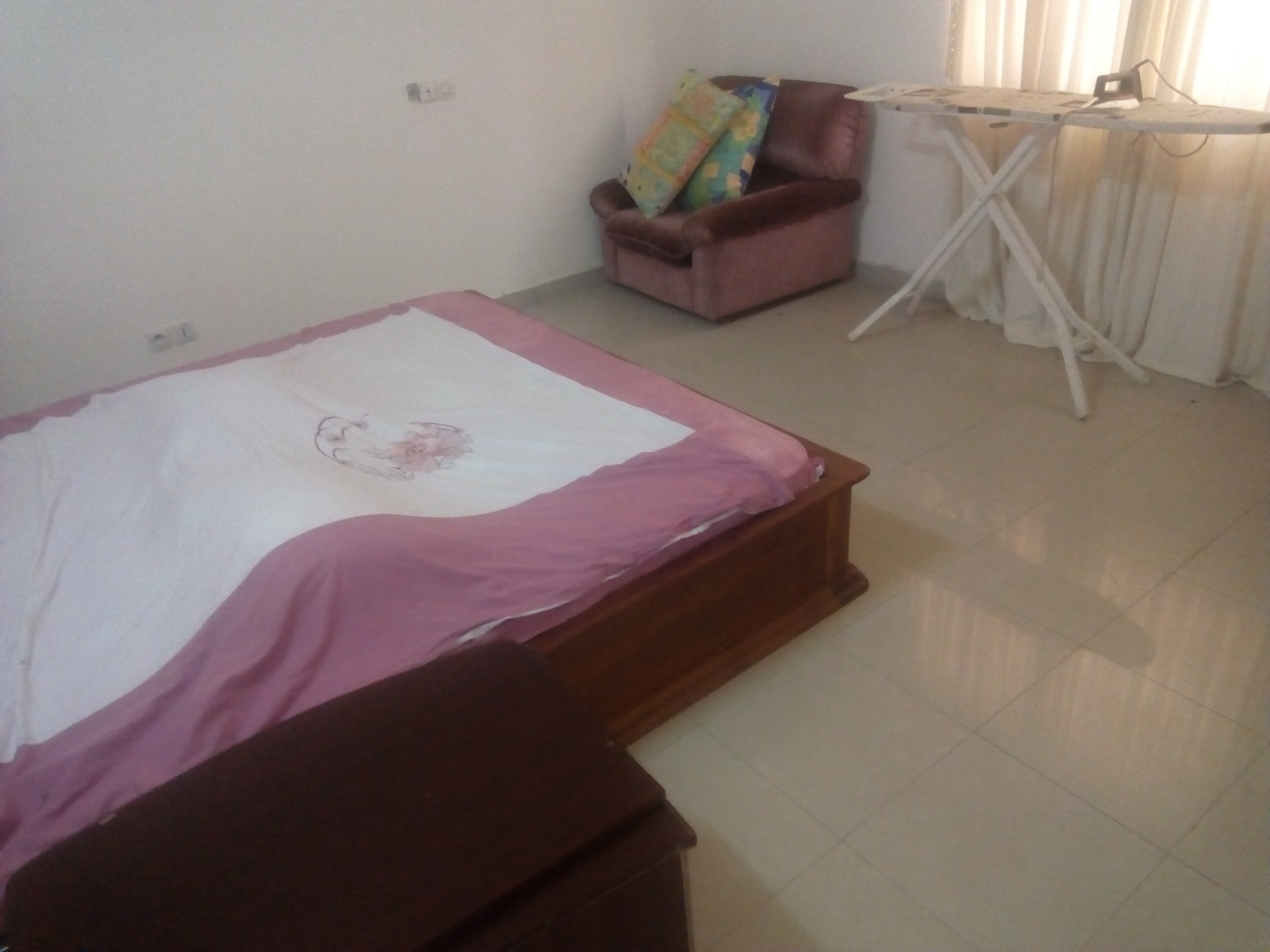 N° 4703 :
                            Appartement meublé à louer , Glidji , Aneho, Togo : 350 000 XOF/mois