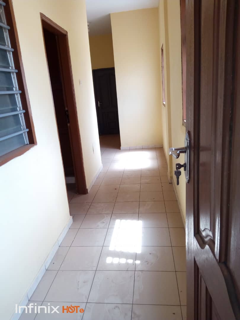 N° 4668 :
                            Appartement à louer , Agoe assiyeye, Lome, Togo : 65 000 XOF/mois