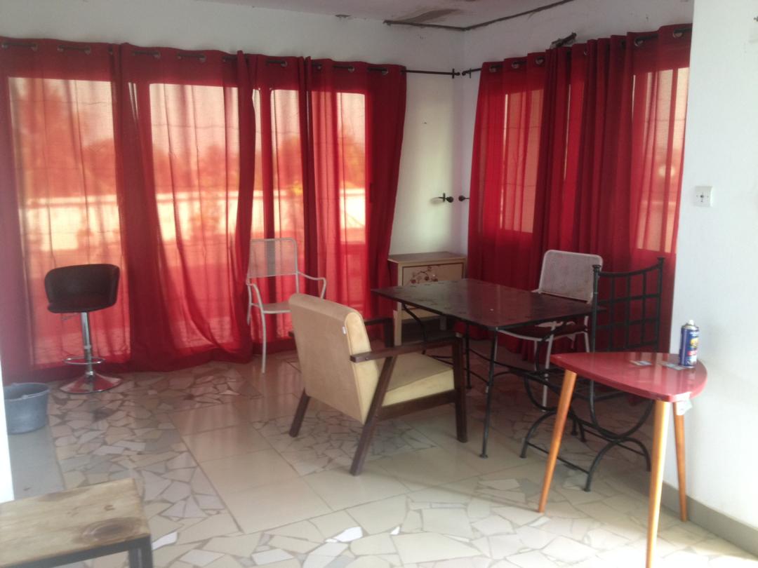 N° 4671 :
                            Appartement meublé à louer , Hedzranawoe, Lome, Togo : 200 000 XOF/mois