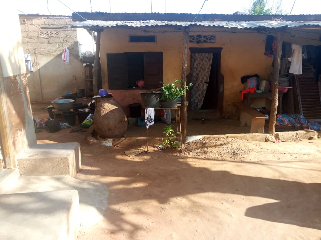 N° 4690 :
                            Maison à vendre , Nukafu, Lome, Togo : 20 000  000 XOF/vie