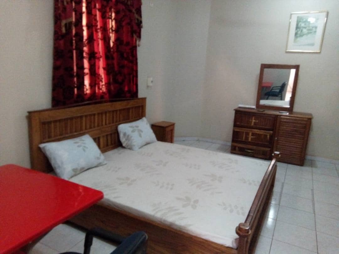 N° 4702 :
                            Appartement meublé à louer , Hedzranawoe , Lome, Togo : 200 000 XOF/mois