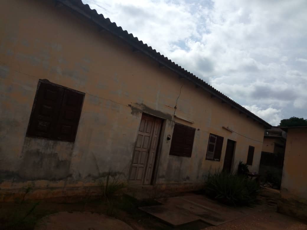N° 4723 :
                            Maison à vendre , Hedzranawoe, Lome, Togo : 35 000  000 XOF/vie