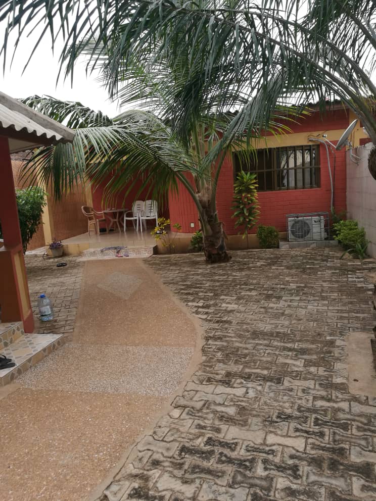 N° 4754 :
                            Villa à vendre , Agoe cacaveli, Lome, Togo : 40 000  000 XOF/vie