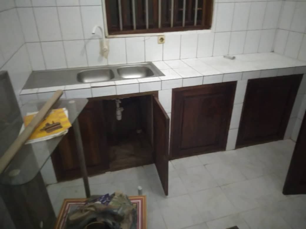 N° 4758 :
                            Appartement à louer , Kegue , Lome, Togo : 120 000 XOF/mois