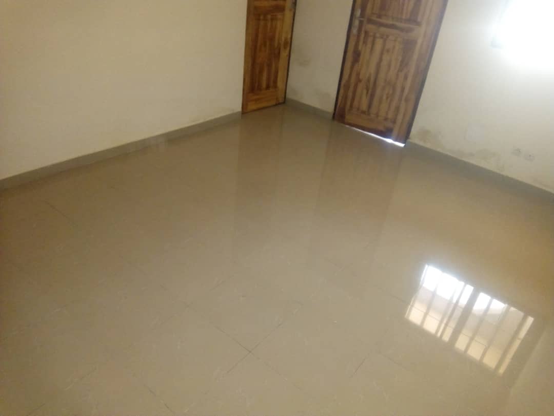 N° 4784 :
                            Appartement à louer , Agbalepedo, Lome, Togo : 120 000 XOF/mois