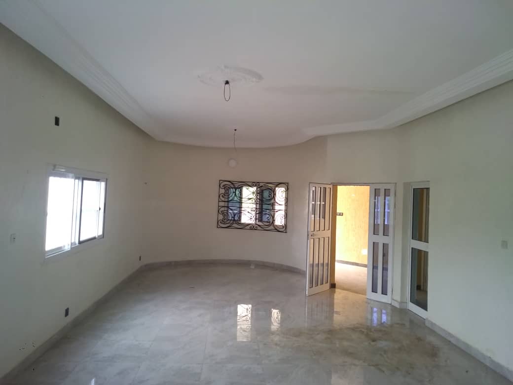 N° 4796 :
                            Appartement à louer , Hedzranawoe , Lome, Togo : 220 000 XOF/mois