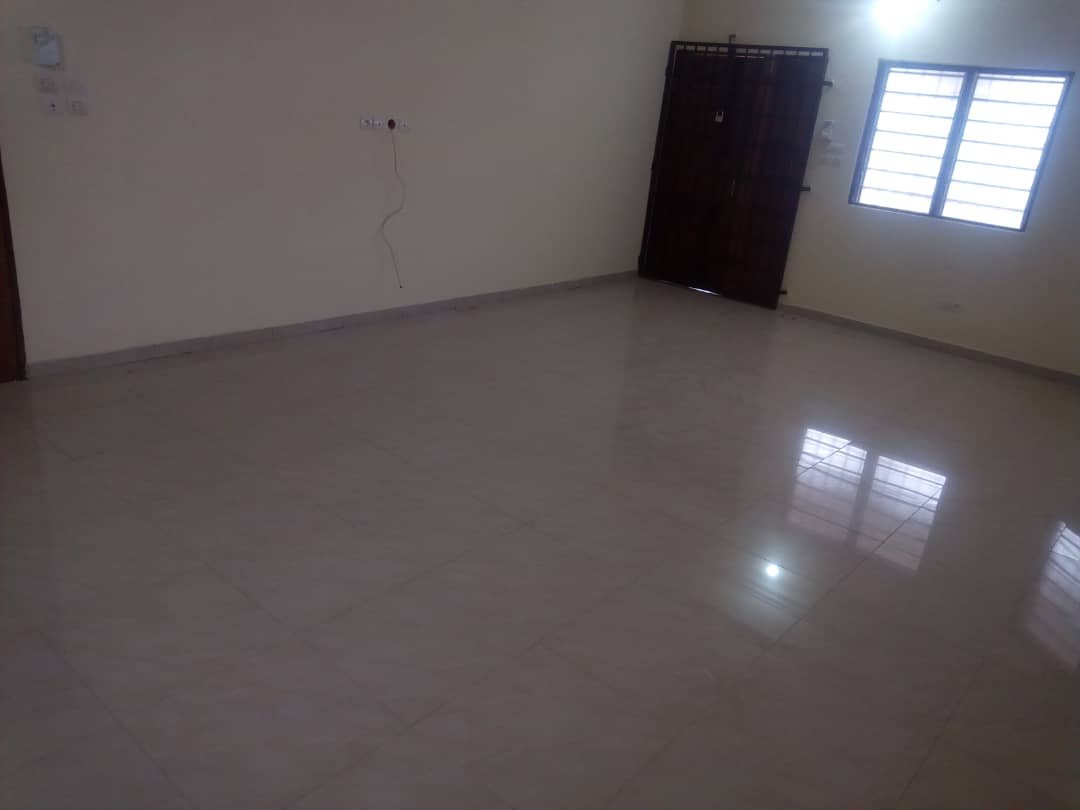 N° 4853 :
                            Villa à louer , Baguida, Lome, Togo : 150 000 XOF/mois
