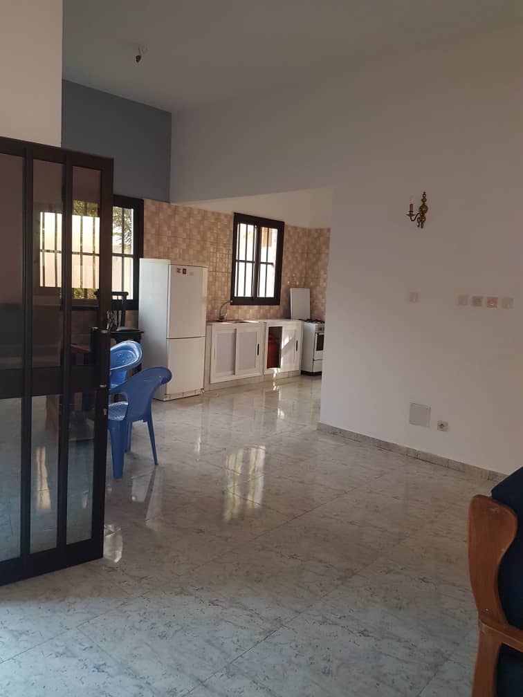 N° 4817 :
                            Villa meublée à louer , Attiegou, Lomé, Togo : 250 000 XOF/mois